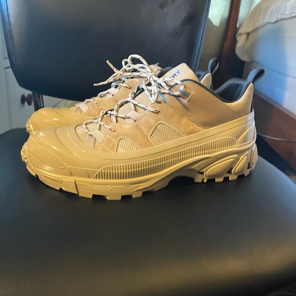 COPY - (Burberry Arthur sneakers , size 12 , Burberry shoe bag ) - Picture 7 of 13